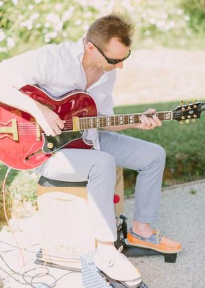 Solo Künstler Gitarrist Charlie Kager Träumerei Live Musik Hochzeit Agape Trauung Standesamt Gartenparty Geburtstagsfeier Firmenfeier Wien Niederösterreich Burgenland Steiermark Graz