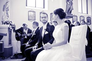 Solo Künstler Gitarrist Charlie Kager Live Musik Hochzeit Agape Trauung Standesamt Gartenparty Geburtstagsfeier Firmenfeier Wien Niederösterreich Burgenland Steiermark Graz