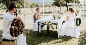 Livemusik Freie Trauung Hochzeit Gitarre Standesamt Kirche Agape Charlie Kager